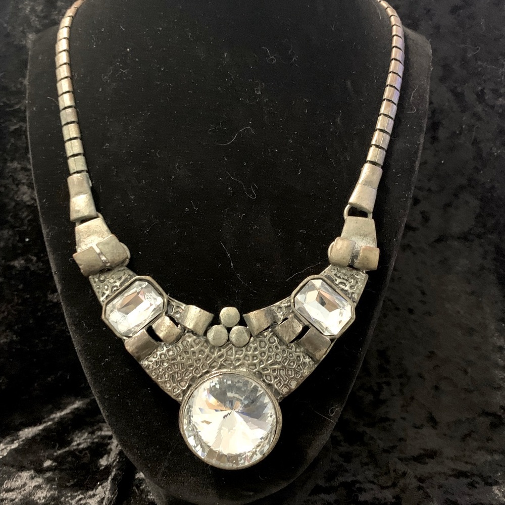 An Ultra Chic Statement Necklace